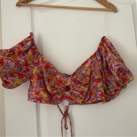 Floral Top - Picture 2 of 5